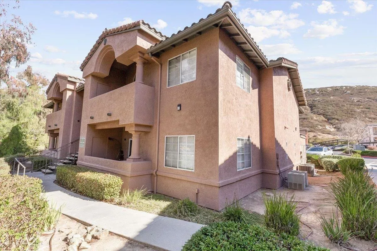 Property Photo:  17161 Alva Rd 1723  CA 92127 