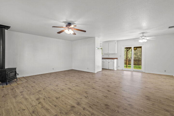 Property Photo:  1180 Jaxon Way  CA 96003 