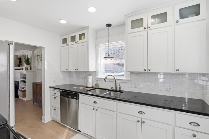 Property Photo:  2920 E 14th Ave  WA 99202 