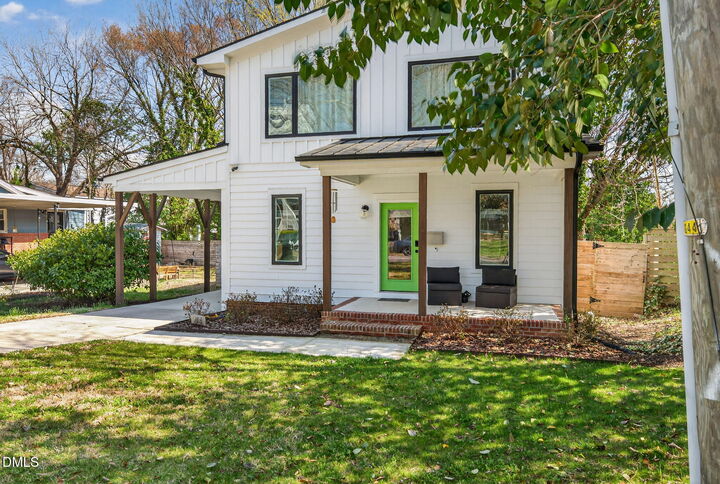 Property Photo:  213 Lincoln Court  NC 27610 