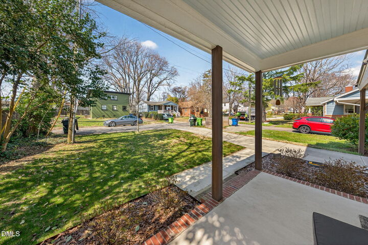 Property Photo: 213 Lincoln Court NC 27610