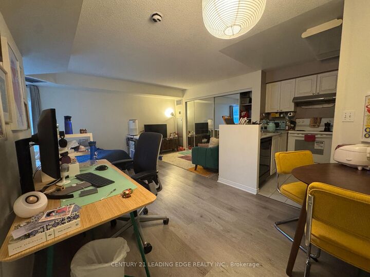 Photo de la propriété:  28 Pemberton Avenue 212  ON M2M 4L1 