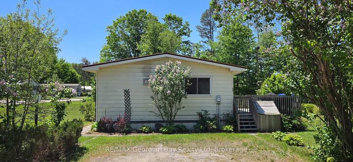 Property Photo: 5263 Elliott Side Road 58 ON L4R 4K3