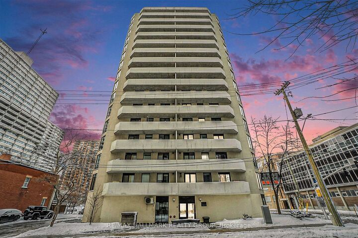 Property Photo: 200 Bay Street 1102 ON K1R 7W8