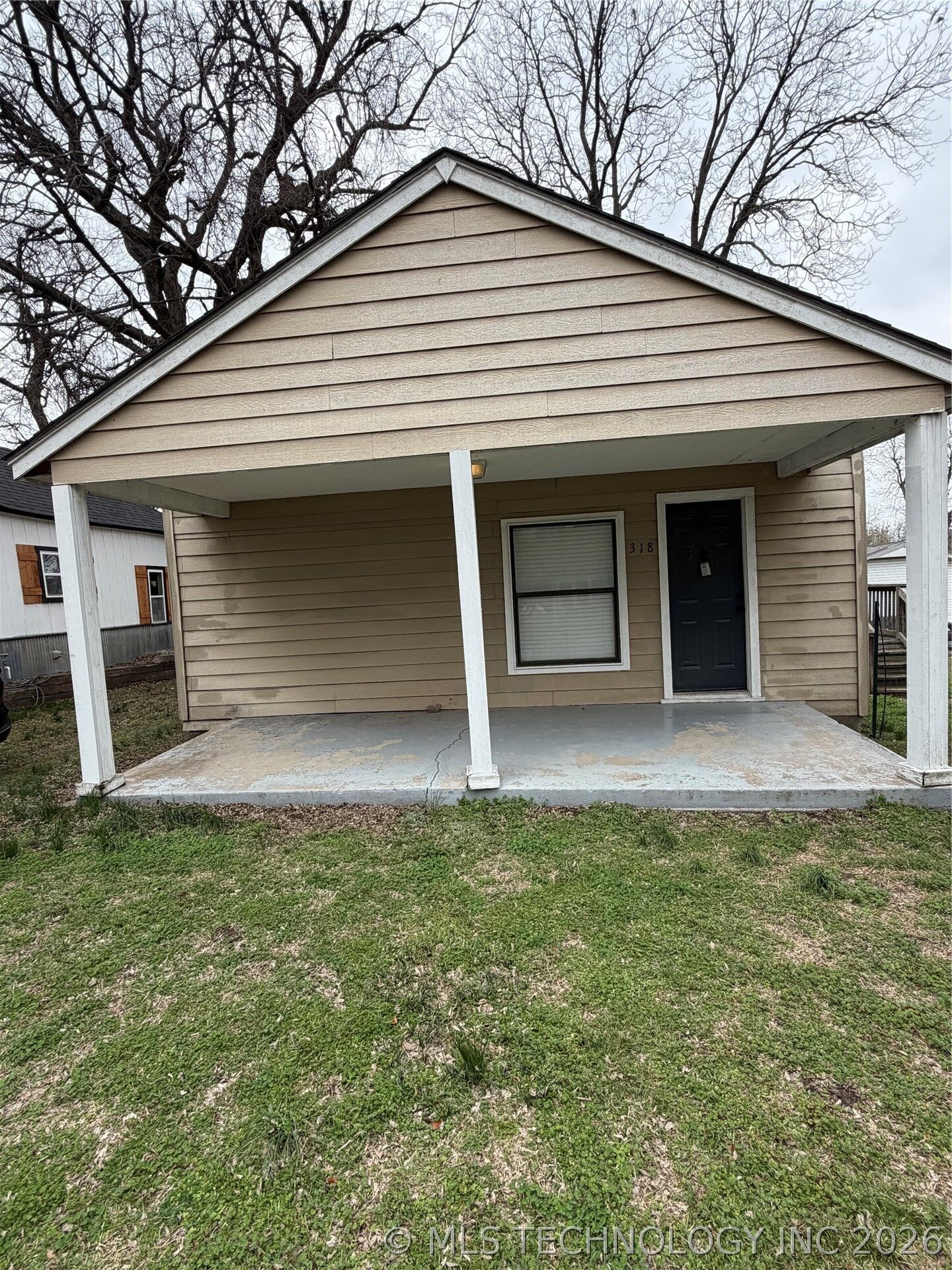 Property Photo:  318 N Ash Avenue  OK 74012 