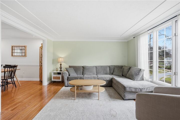 Property Photo:  2521 Country Side Ln  PA 15090 