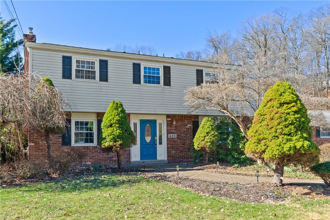 Property Photo:  688 Carnival Dr  PA 15239 