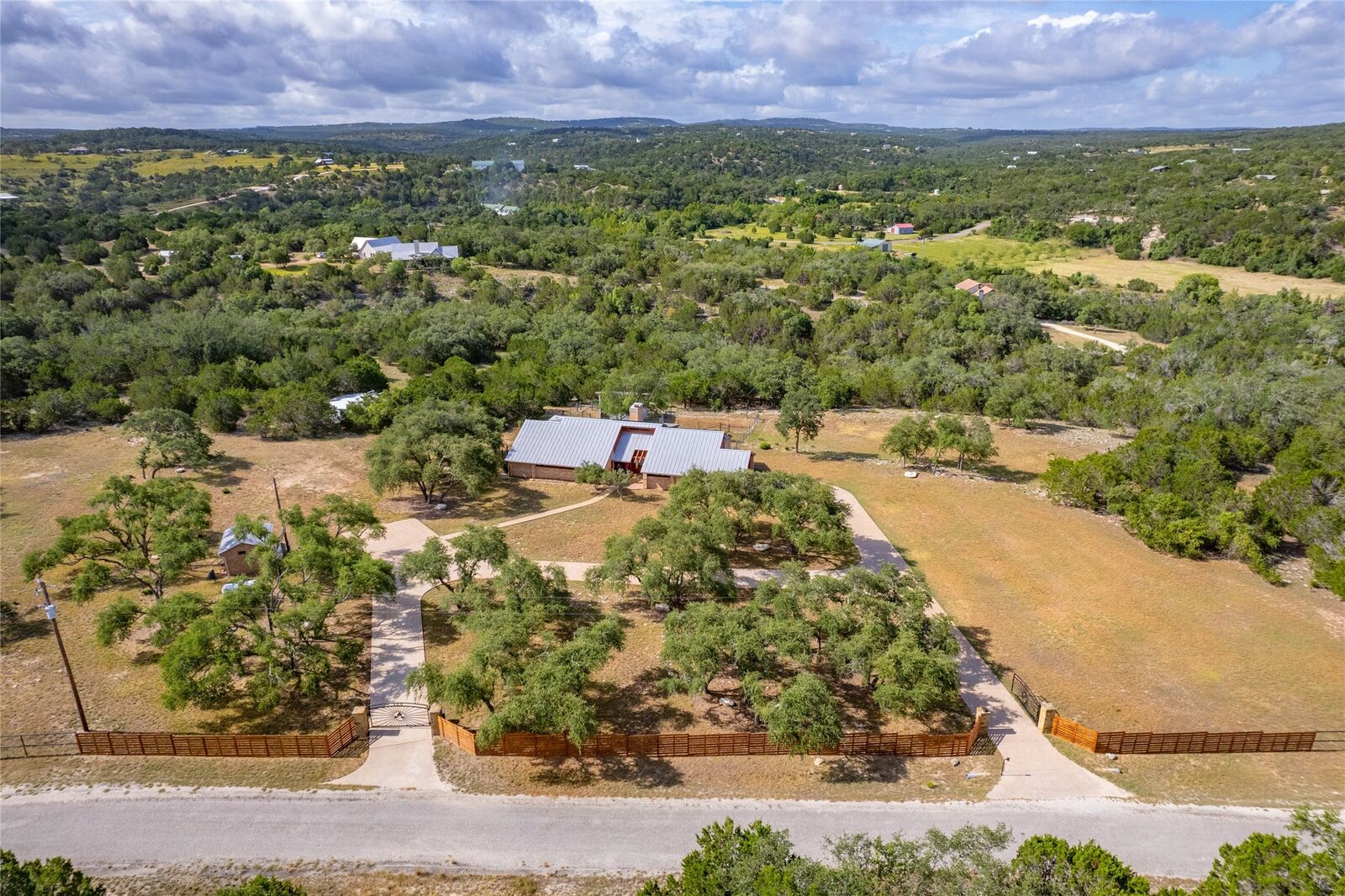 Property Photo: 300 Sycamore Valley Road TX 78620
