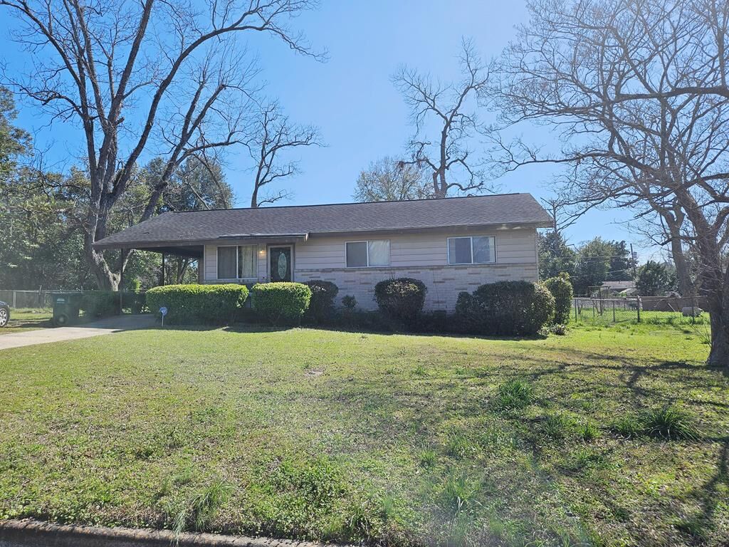 Property Photo:  1812 W Highland Avenue  GA 31707 