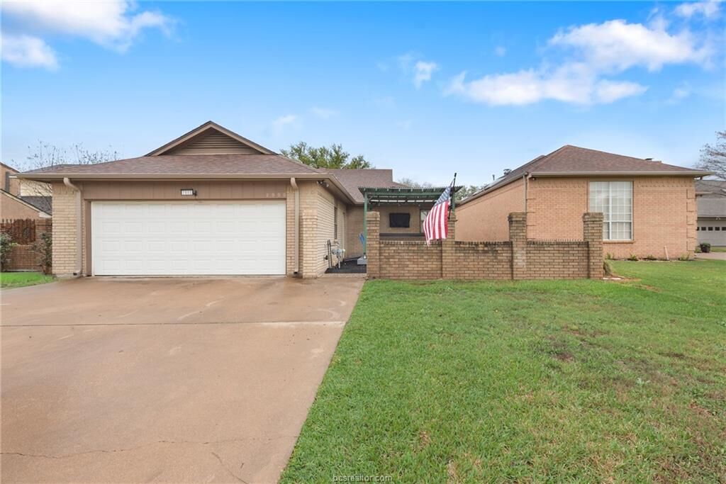 Property Photo:  2900 Broadmoor Drive  TX 77802 
