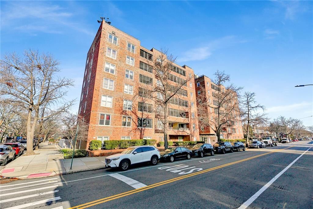 Property Photo:  2711 Avenue X 6C  NY 11235 