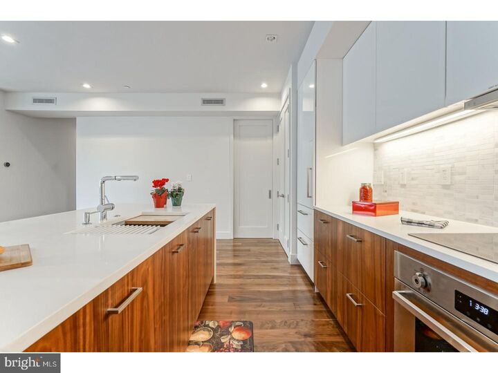 Property Photo:  621 S 24th Street 210  PA 19146 