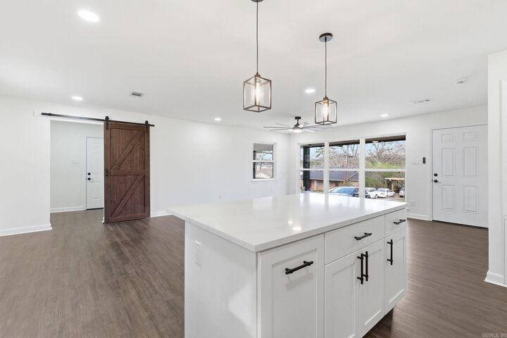 Property Photo:  302 Oak Lane  AR 72205 