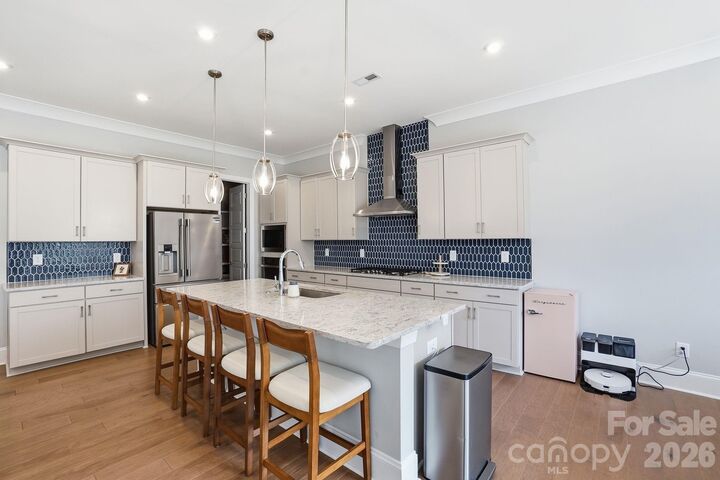 Property Photo:  4131 Merkland Lane  NC 28226 