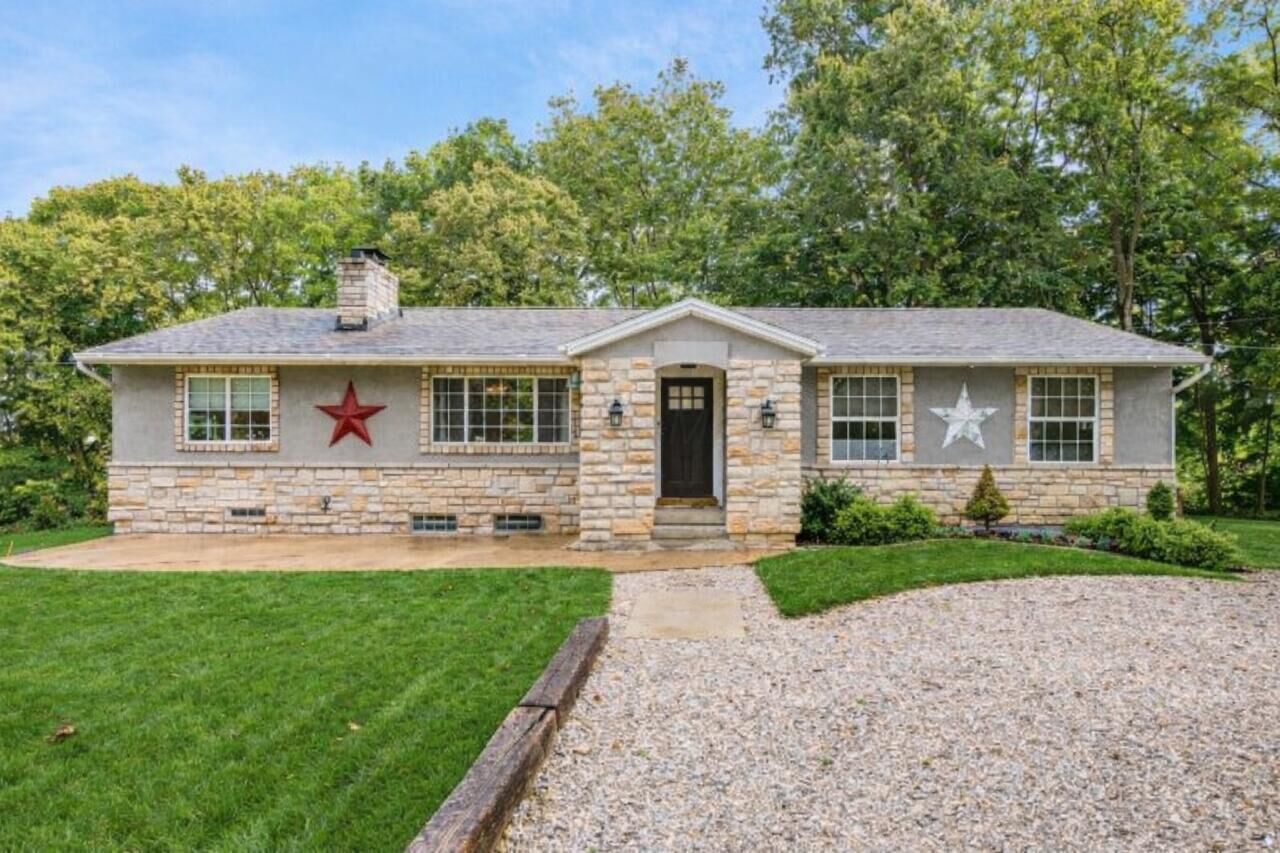 Property Photo:  5223 Thompson Lane  OH 43015 