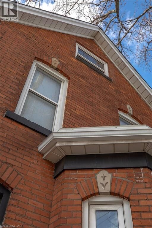 Photo de la propriété:  87 East Avenue North  ON L8L 5H6 