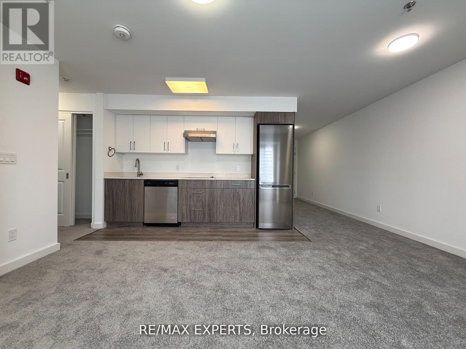 Property Photo:  45 Connaught Avenue 403  ON M4L 2V8 