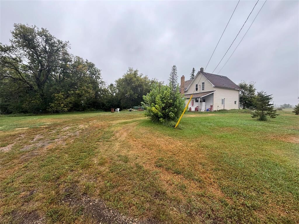 Property Photo:  227 Weir (Holmfield) Street  MB R0K 1A0 