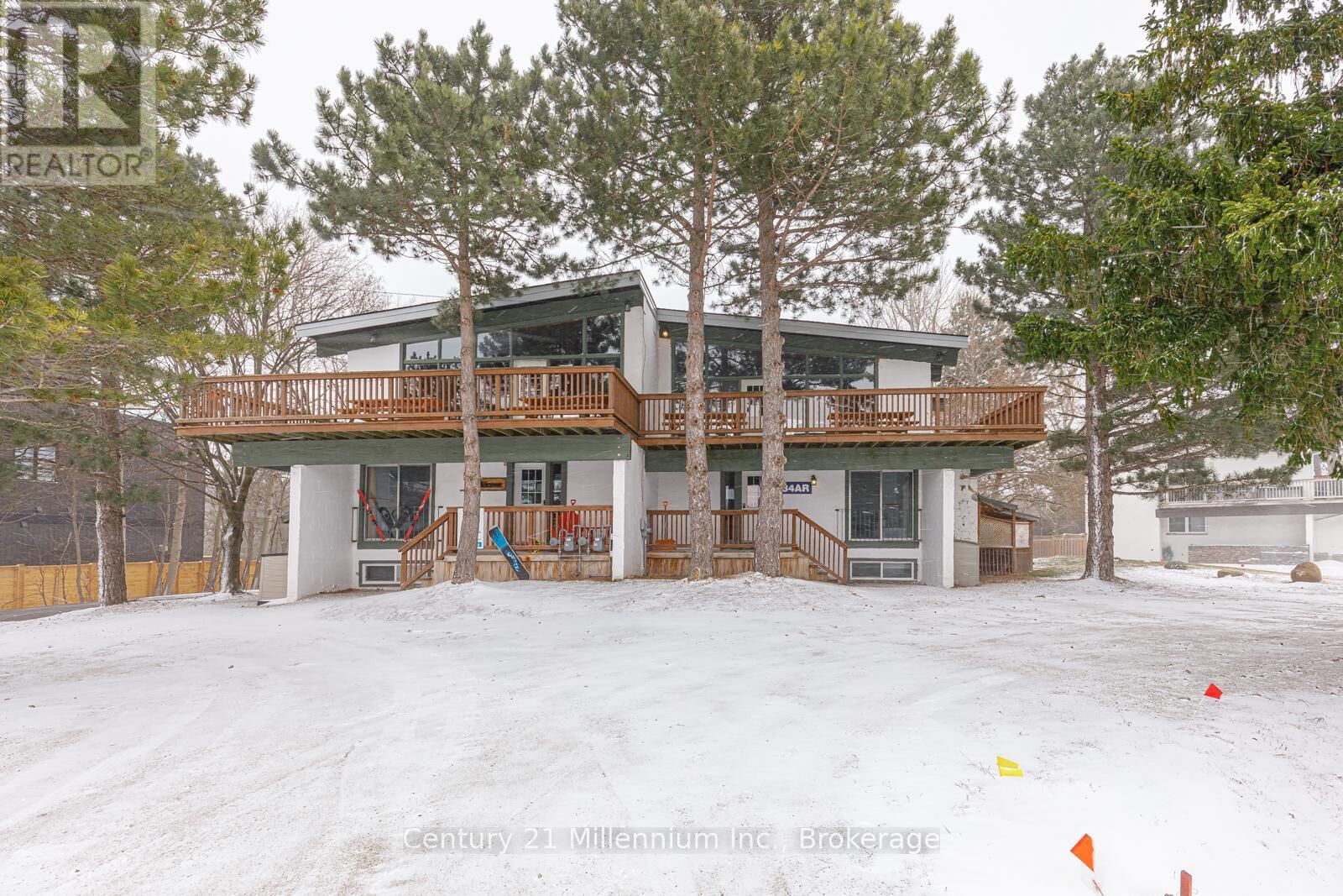 Photo de la propriété:  141 Kandahar Lane  ON L9Y 0N3 