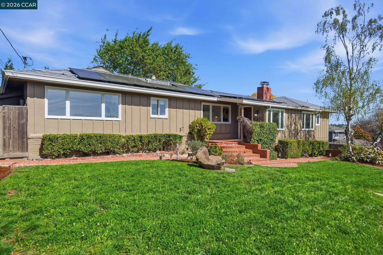 Property Photo:  102 Hillcrest Dr  CA 94563 