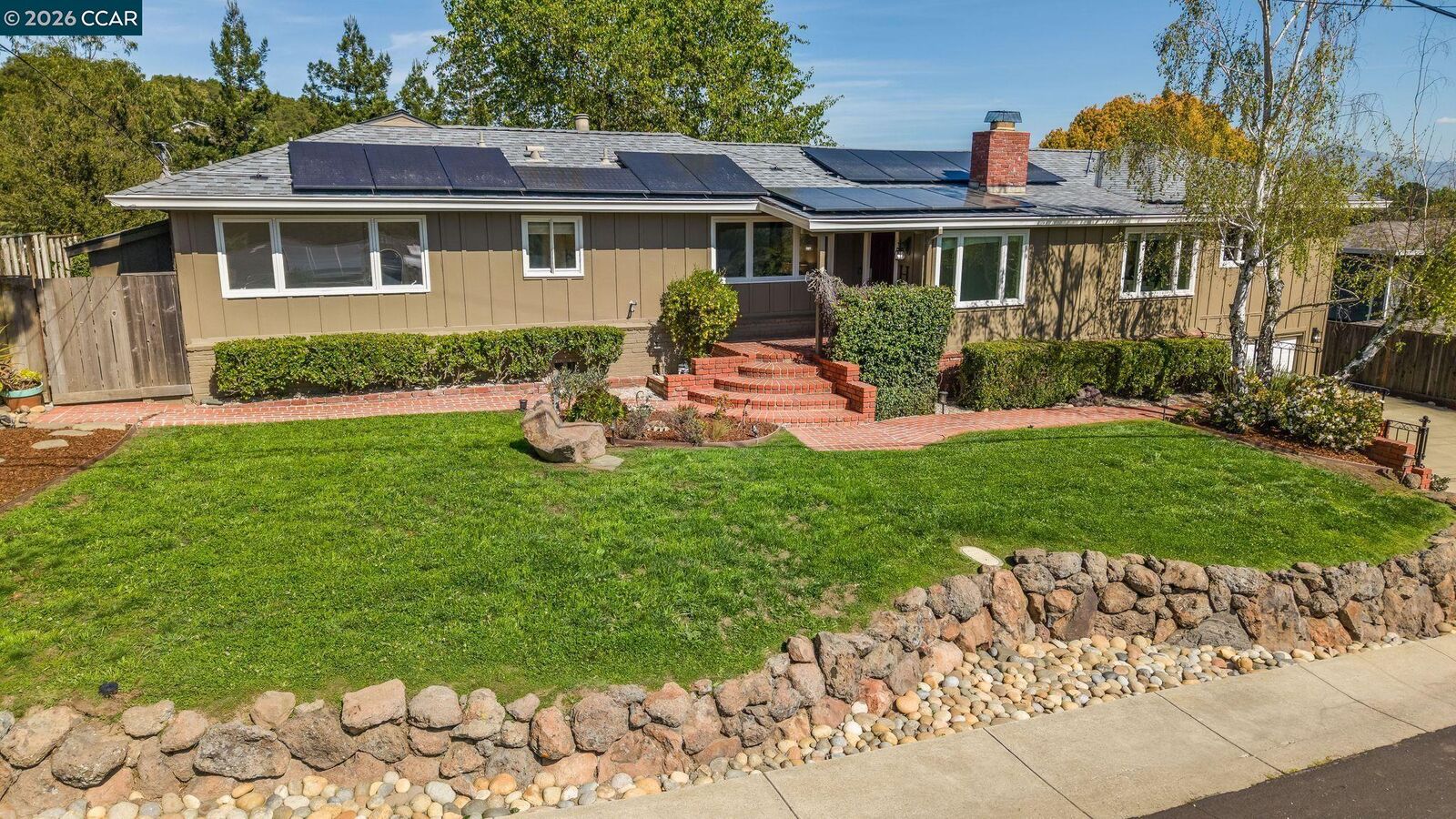 Property Photo:  102 Hillcrest Dr  CA 94563 