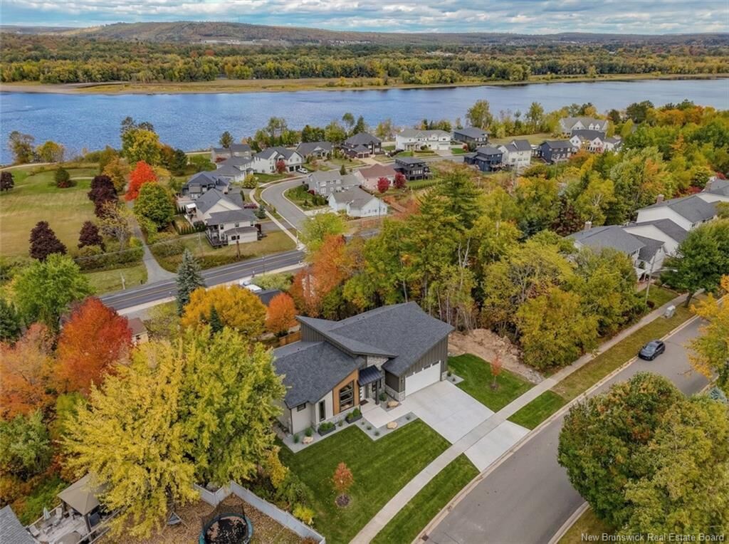 Photo de la propriété:  53 Kingswood Drive  NB E3B 6Z8 