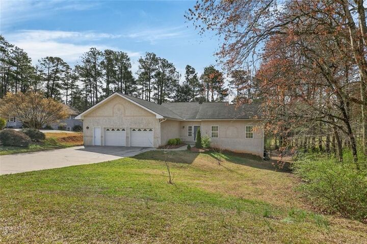 Property Photo:  8993 Dornoch Circle  GA 30187 