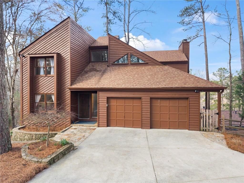 Property Photo: 4221 Shire Court NE GA 30075