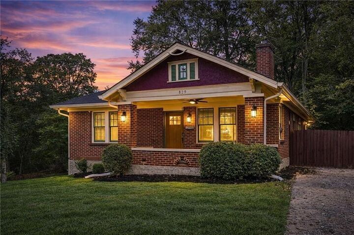 Property Photo: 829 Rose Circle SW GA 30310