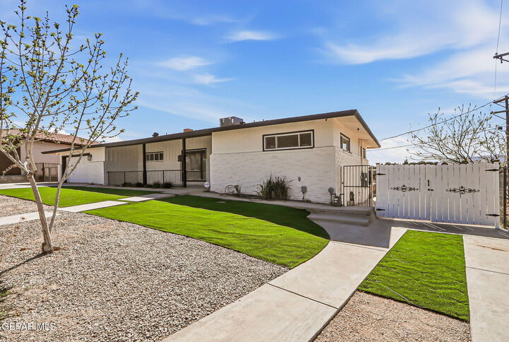 Property Photo:  932 Mesita Drive  TX 79902 