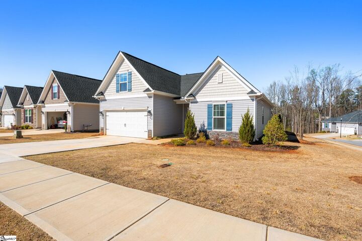 Property Photo: 502 Clairbrook Court SC 29651