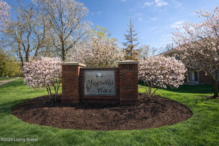 Property Photo:  3012 Clevan Way 102  KY 40220 