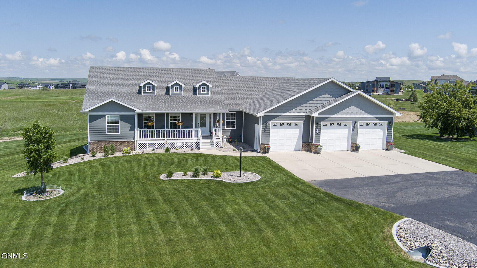 Property Photo:  3130 Link Drive  ND 58503 