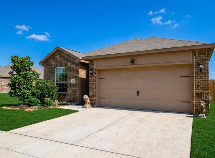 Property Photo:  9803 Garnet Grove Drive  TX 77583 