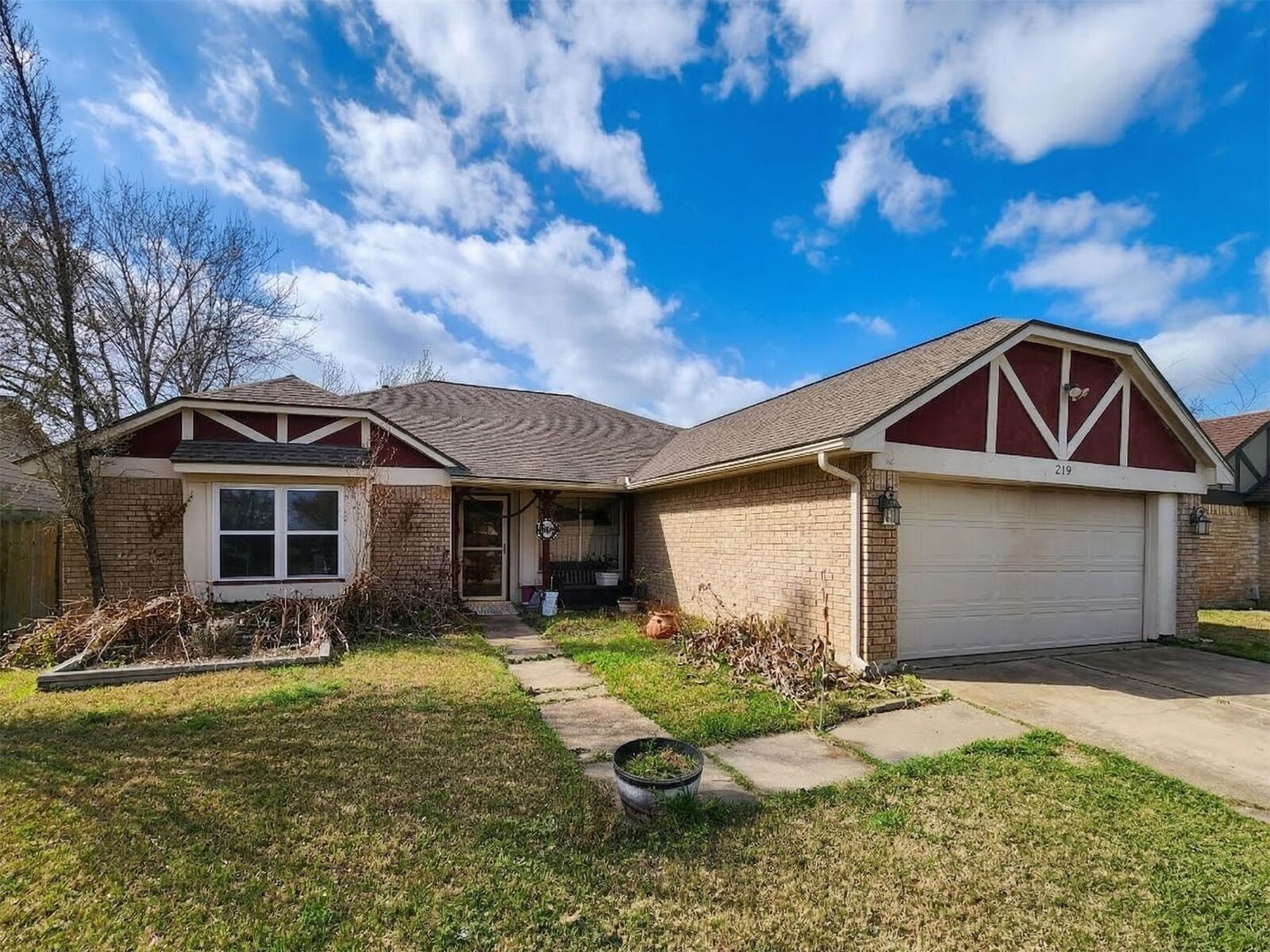 Property Photo: 219 Shenandoah Drive TX 77469