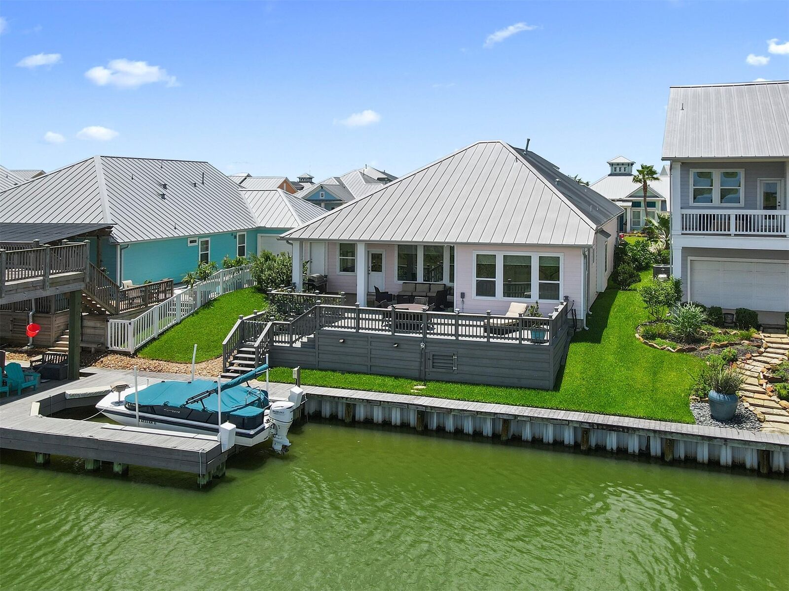 Property Photo:  5321 Brigantine Cay Court  TX 77590 