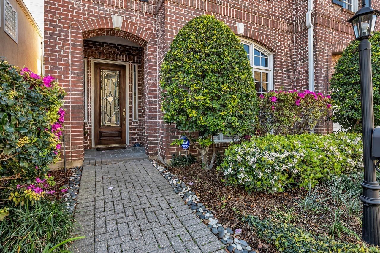Property Photo:  41 Wynden Oaks Drive  TX 77056 