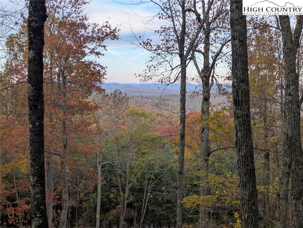 Property Photo: 3043 Junaluska Road NC 28607