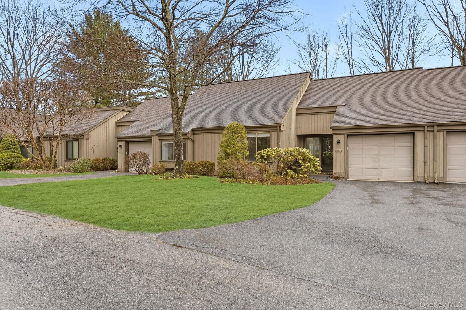 Property Photo:  366 Heritage Hills D  NY 10589 