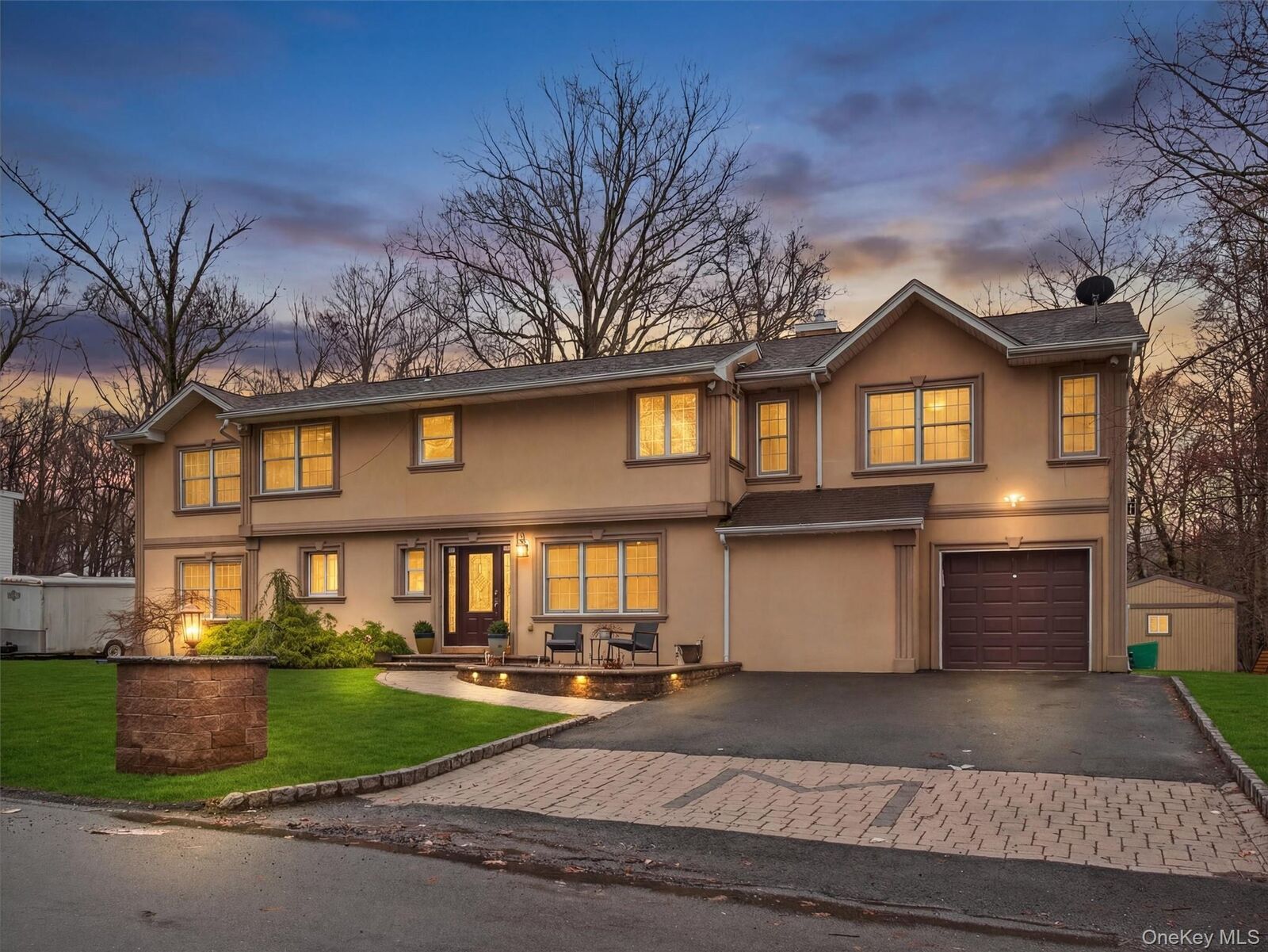Property Photo:  10 Rensselaer Drive  NY 10977 