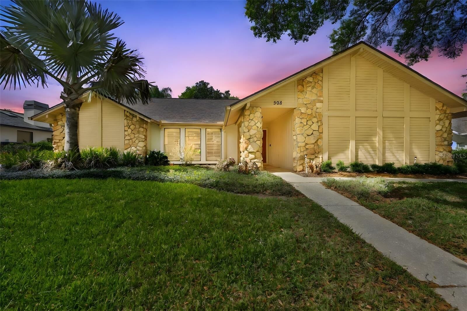 Property Photo:  508 Running Horse Road  FL 33584 