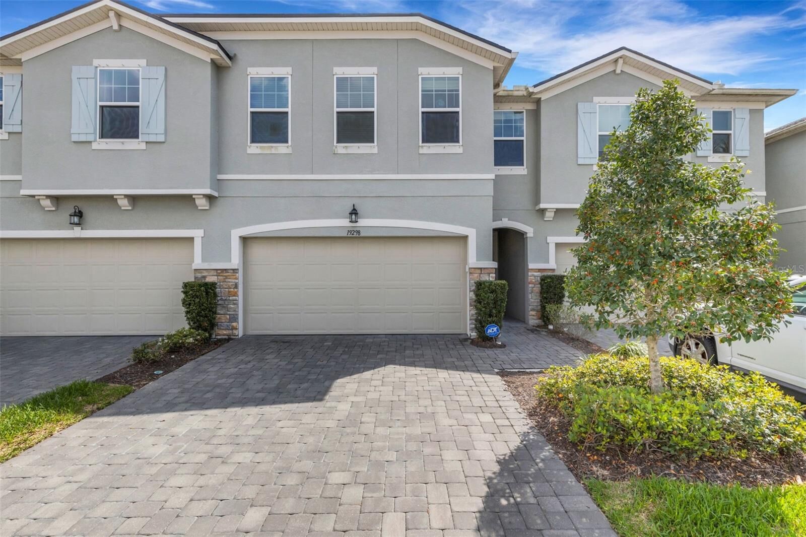 Property Photo:  19298 Blue Pond Drive  FL 33558 