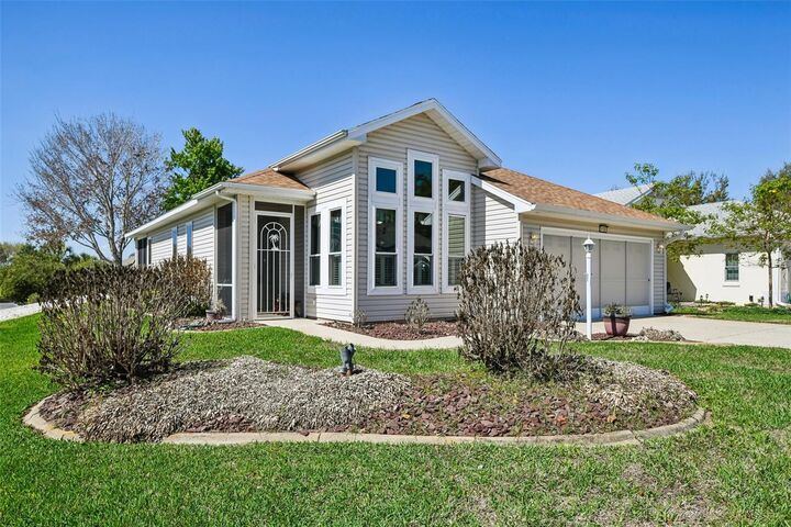 Property Photo: 6105 Dory Way FL 32778