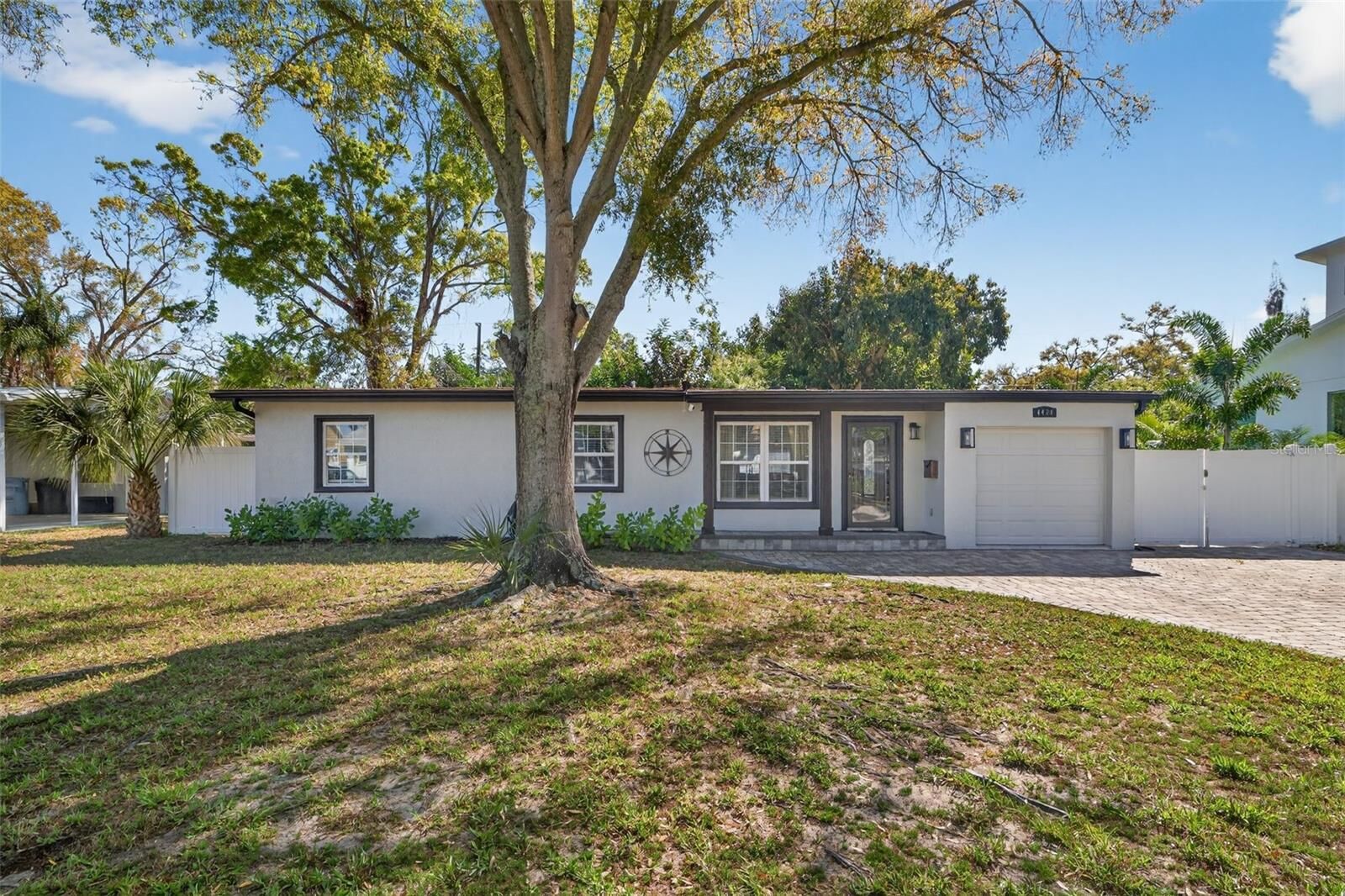 Property Photo:  4420 Pompano Drive SE  FL 33705 