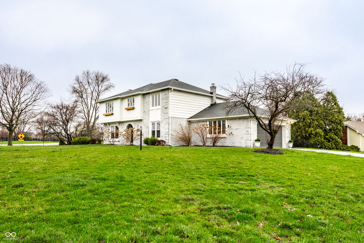 Property Photo:  7 Greyhound Circle  IN 46032 