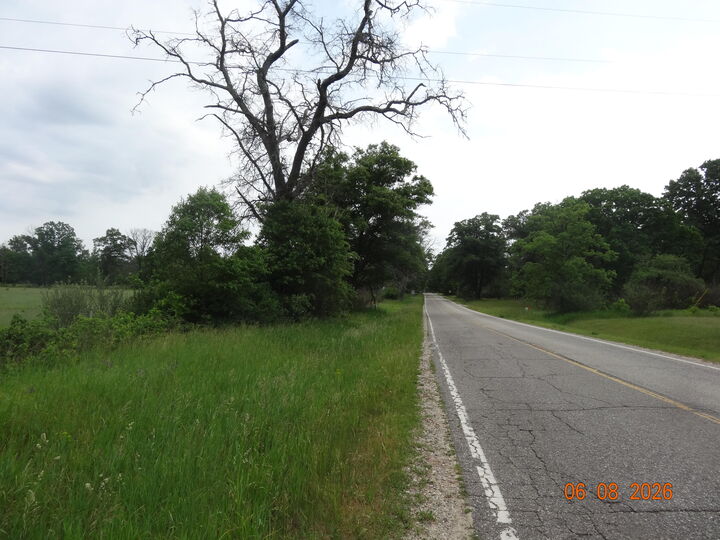Property Photo:  518 S Oak Avenue  MI 49349 