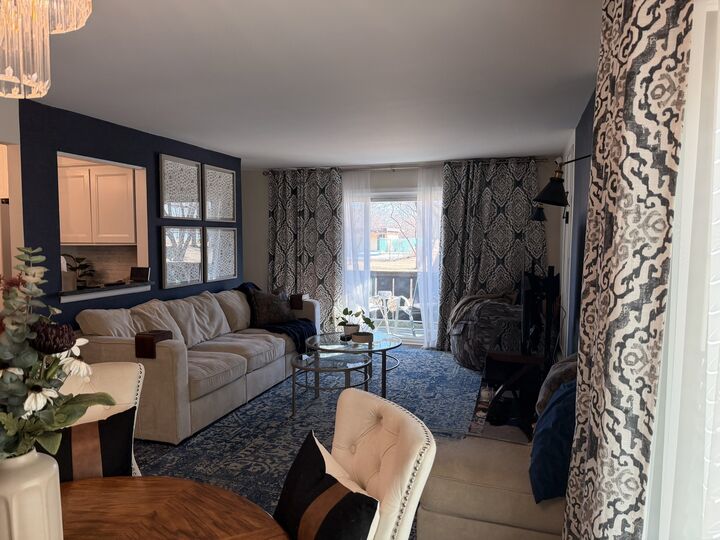 Property Photo:  1001 Centurion Lane 1  IL 60061 