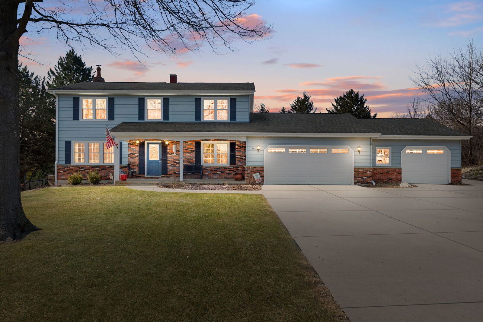 Property Photo:  27942 N Lakeview Circle  IL 60051 