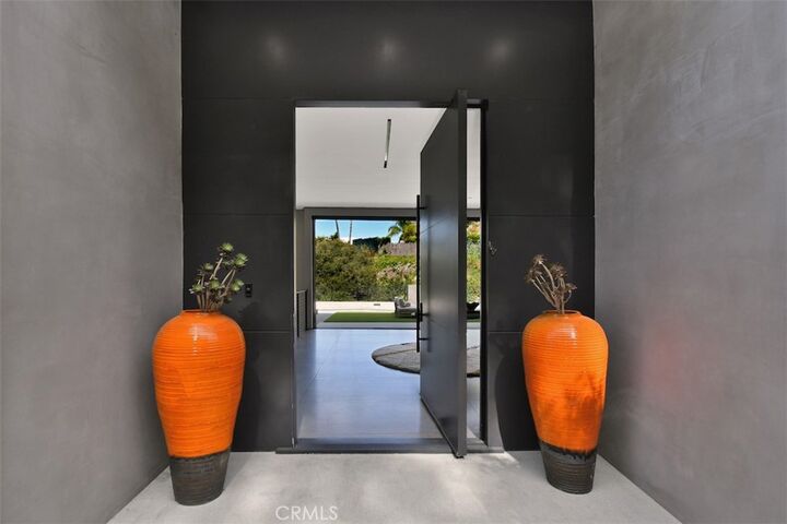 Property Photo:  14753 Round Valley  CA 91403 