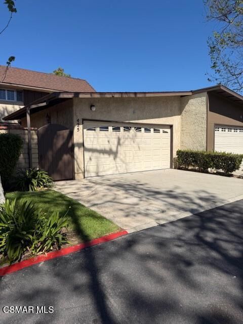 Property Photo: 425 Baja Court CA 93010